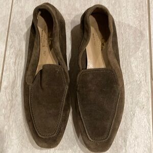 Coach and Four suede leather loafers
Women’s 9.5 M